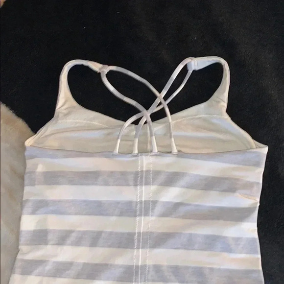Lululemon free to be tank - Picture 9 of 12